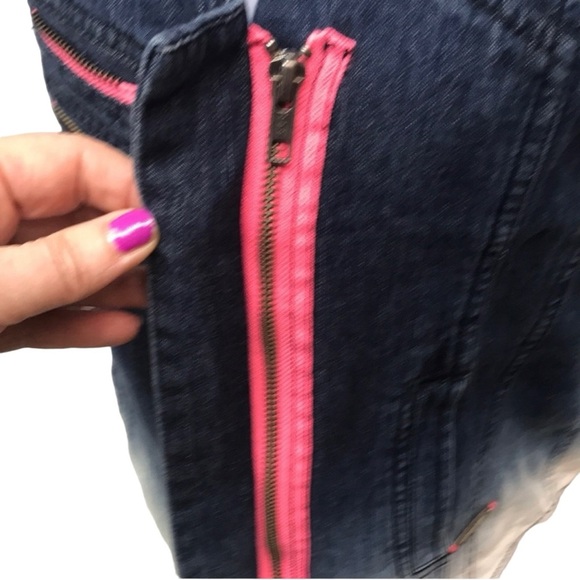 Gimmicks By BKE Ombré Denim Vest - Picture 4 of 6